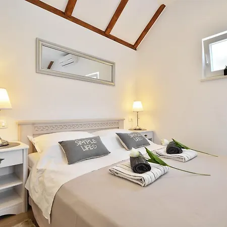 Apartament Perla Golden *